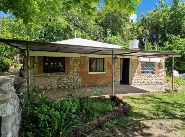 Casa · 350m² · 4 Ambientes · 1 Cochera