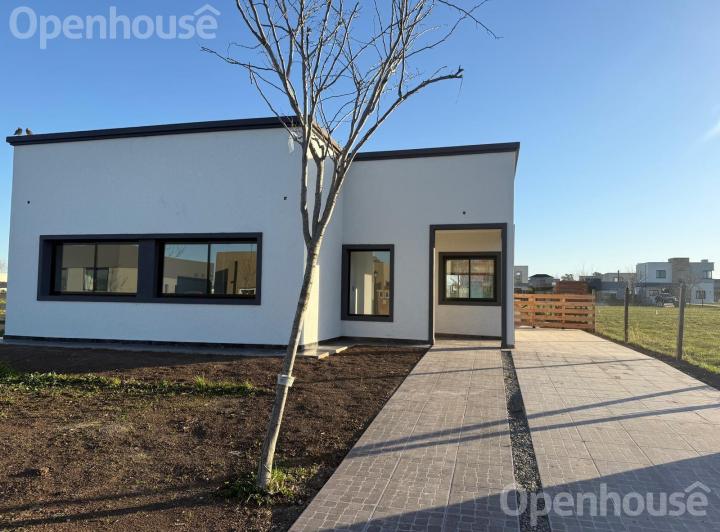 Casa · 159m² · 5 Ambientes · 4 Cocheras