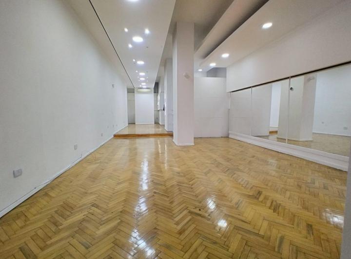 Local comercial · 113m²