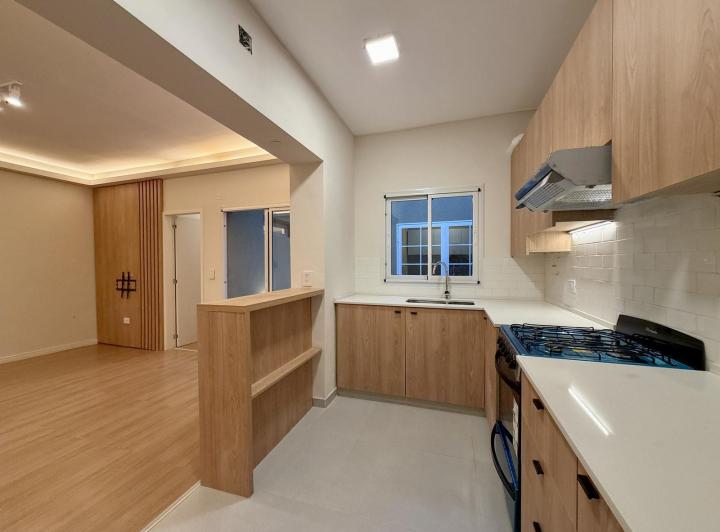 Departamento · 80m² · 6 Ambientes