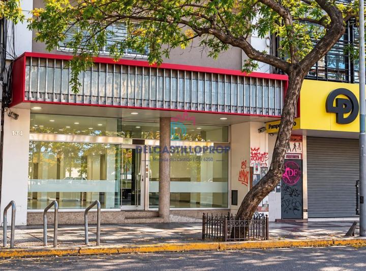 Local comercial · 260m²