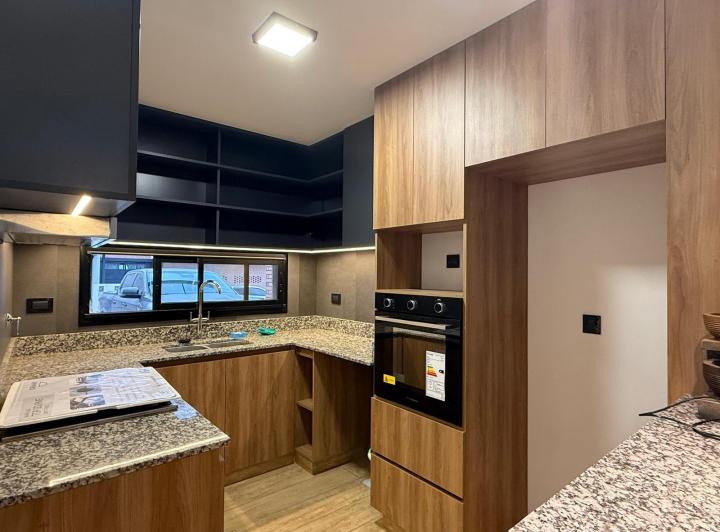 Casa · 180m² · 4 Ambientes · 1 Cochera