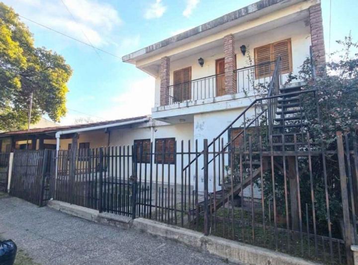 Casa · 168m² · 4 Ambientes · 1 Cochera