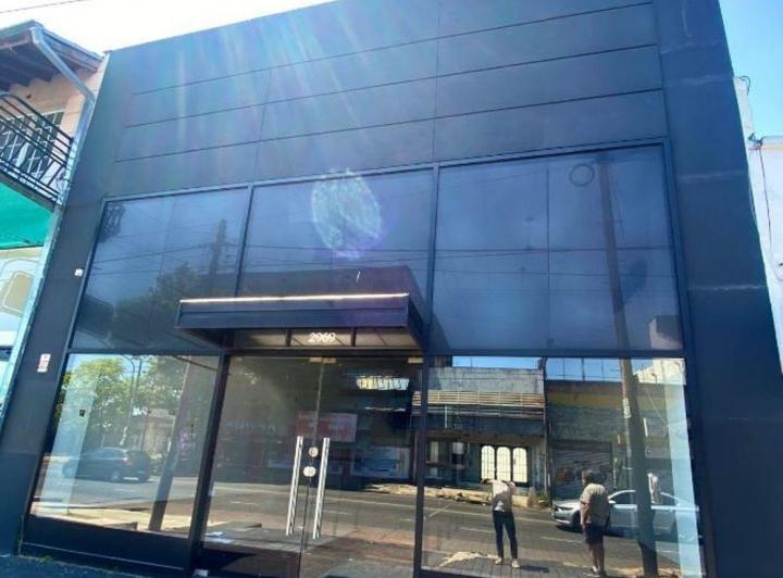 Local comercial · 240m² · 5 Ambientes