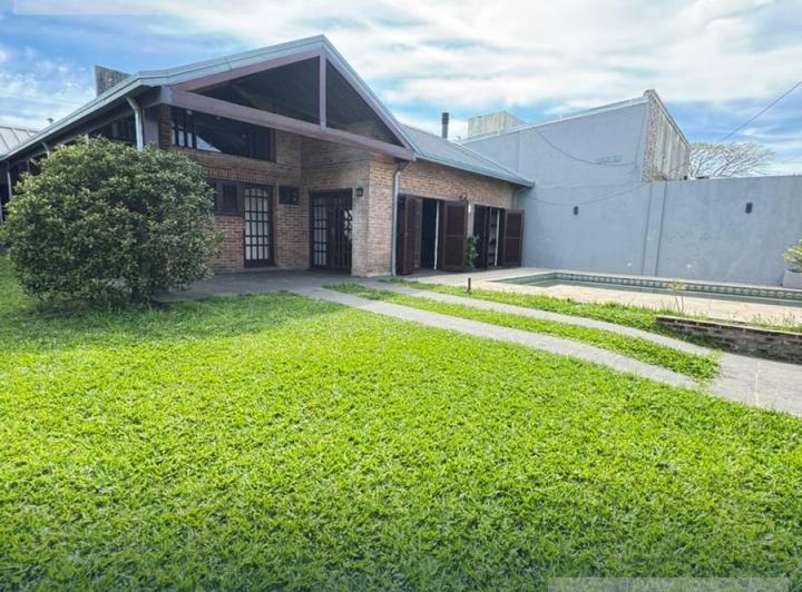Casa · 190m² · 3 Dormitorios