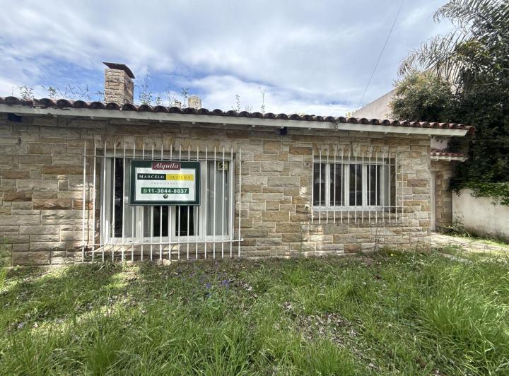 Casa · 200m² · 6 Ambientes · 3 Cocheras