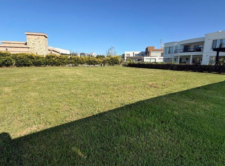Terreno · 1010m²