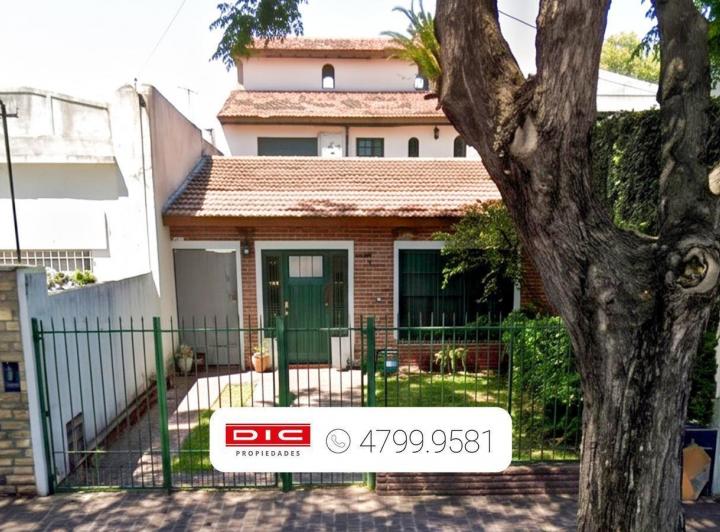 Casa · 205m² · 6 Ambientes · 1 Cochera