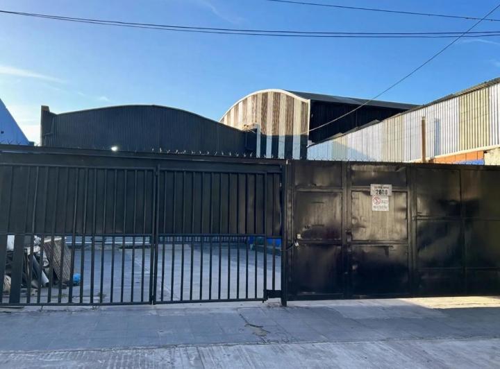 Bodega-Galpón · 414m² · 4 Ambientes · 1 Cochera