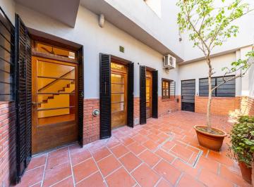 Casa · 164m² · 6 Ambientes · 1 Cochera · Venta - Casa de 3 Dorm. - Patio Terraza, Cochera - Moreno 1555