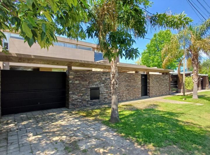 Casa en venta en Punta Lara · 7 ambientes