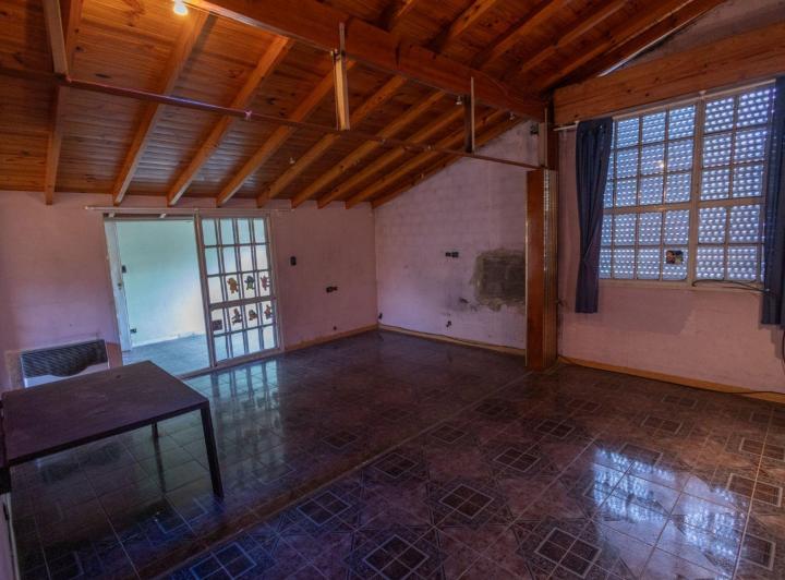 Casa · 594m² · 4 Ambientes · 1 Cochera