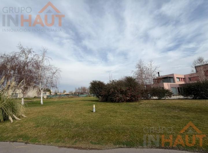 Terreno · 1537m²