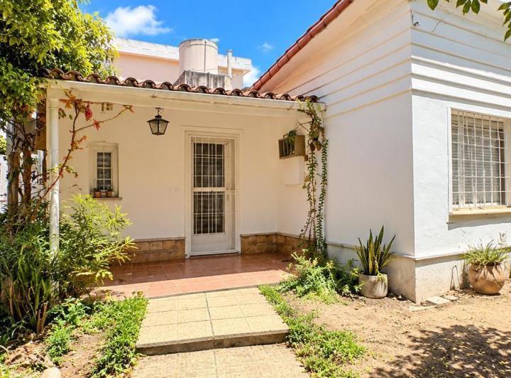 Casa · 183m² · 7 Ambientes · 1 Cochera
