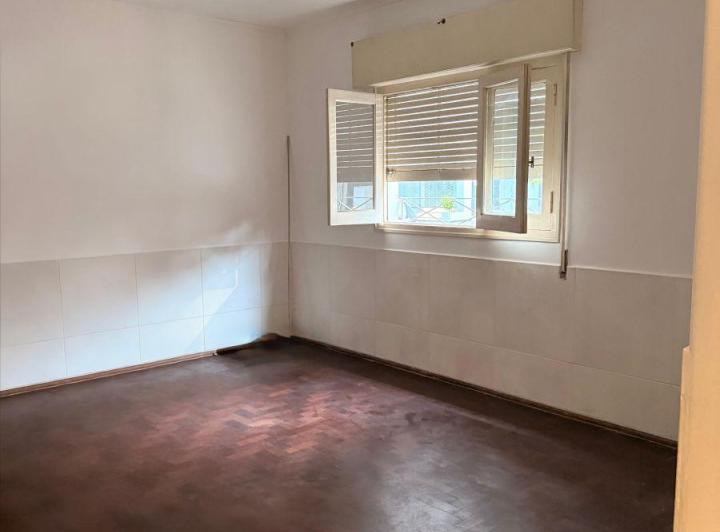 Casa · 96m² · 8 Ambientes