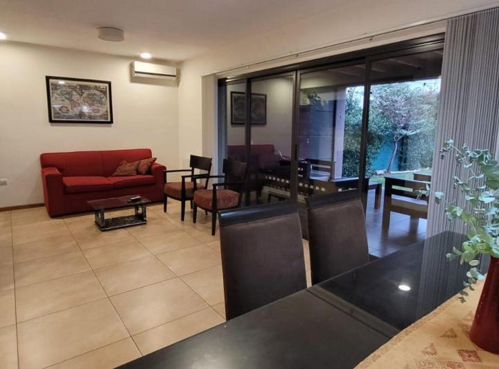 Casa · 232m² · 6 Ambientes