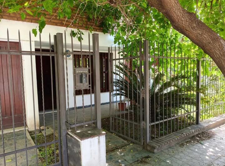 Casa · 216m² · 5 Ambientes · 2 Cocheras