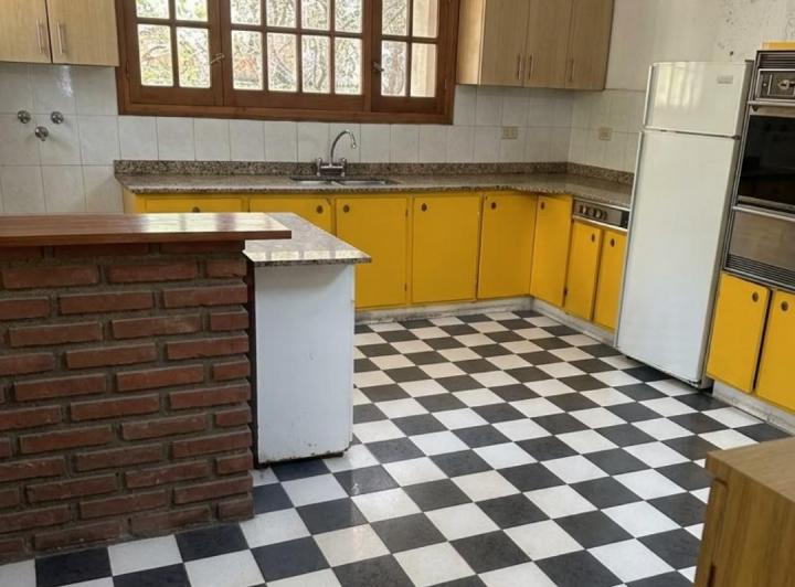PH · 141m² · 6 Ambientes · 1 Cochera
