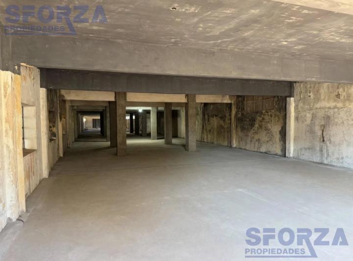 Local comercial · 440m²