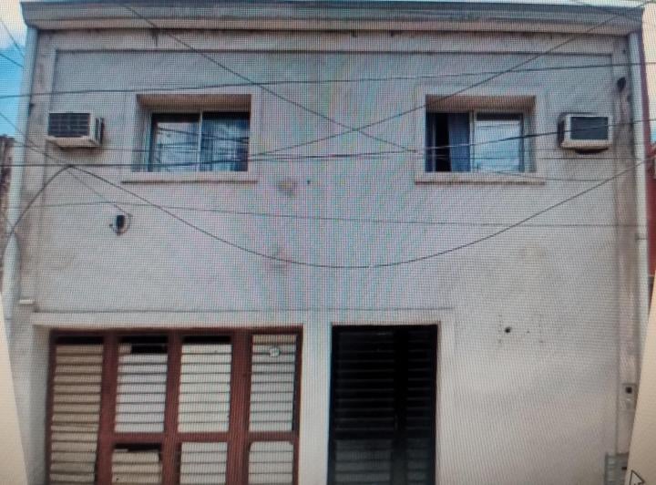 Casa · 200m² · 3 Dormitorios · 1 Cochera