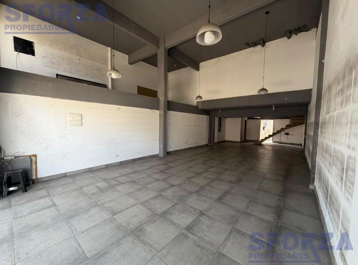 Local comercial · 87m²