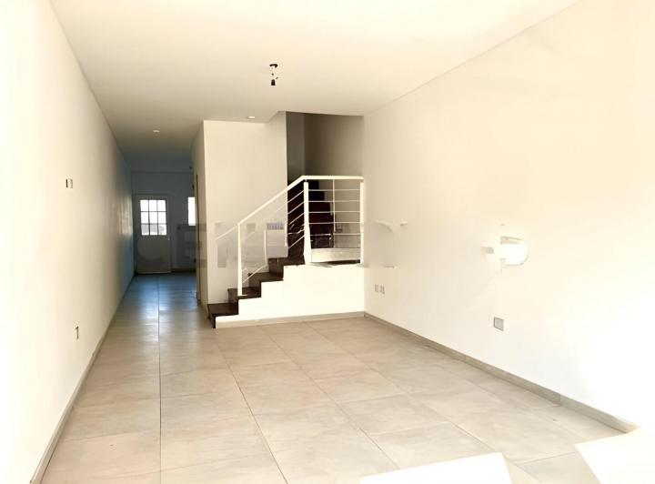 Casa · 100m² · 3 Ambientes · 1 Cochera