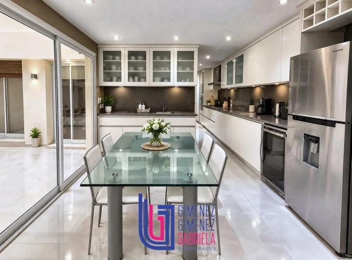 Departamento · 145m² · 6 Ambientes · 1 Cochera