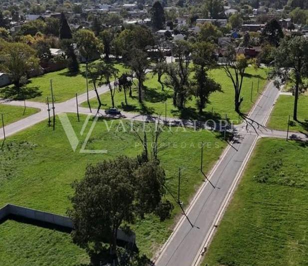 Terreno · 437m²