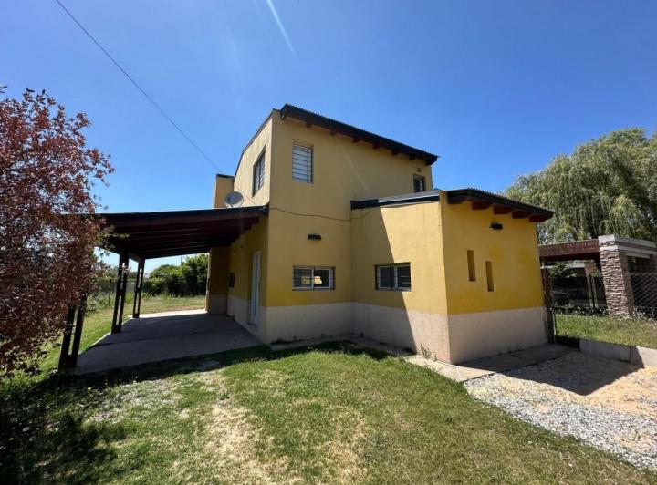Casa · 109m² · 4 Ambientes · 2 Cocheras