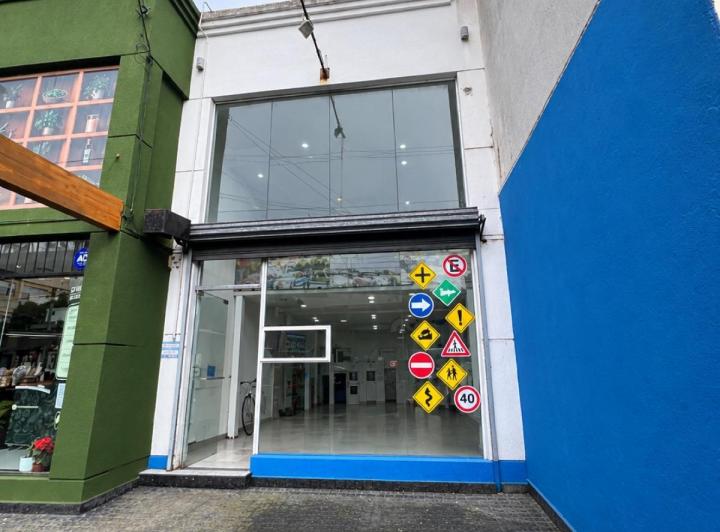 Local comercial · 74m² · 2 Ambientes
