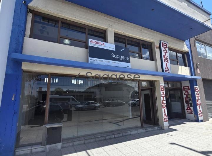 Local comercial · 83m²