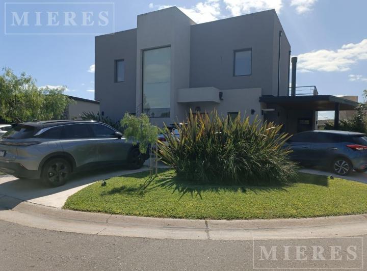 Casa · 179m² · 5 Ambientes