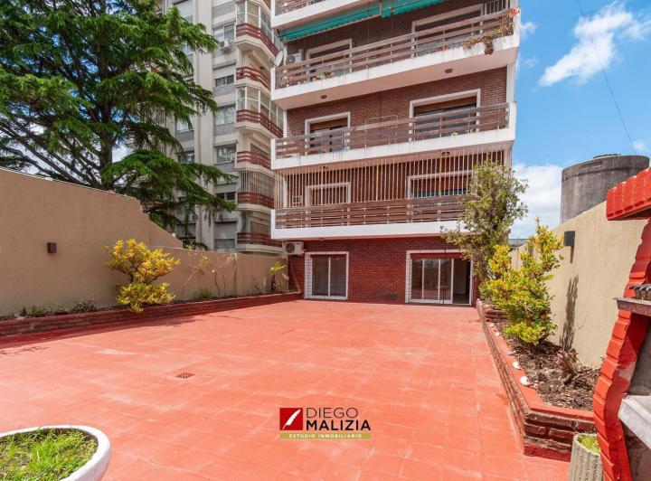 Departamento · 102m² · 3 Ambientes · 1 Cochera