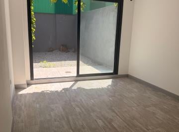 Departamento de 1 ambiente, Rosario · Monoambiente con Patio. 3 de Febrero Entre Santiago y Pueyrredon