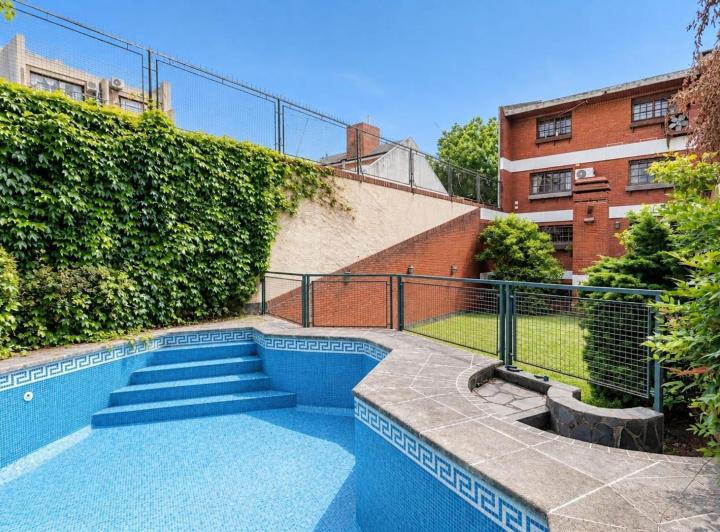 Casa · 479m² · 7 Ambientes · 6 Cocheras