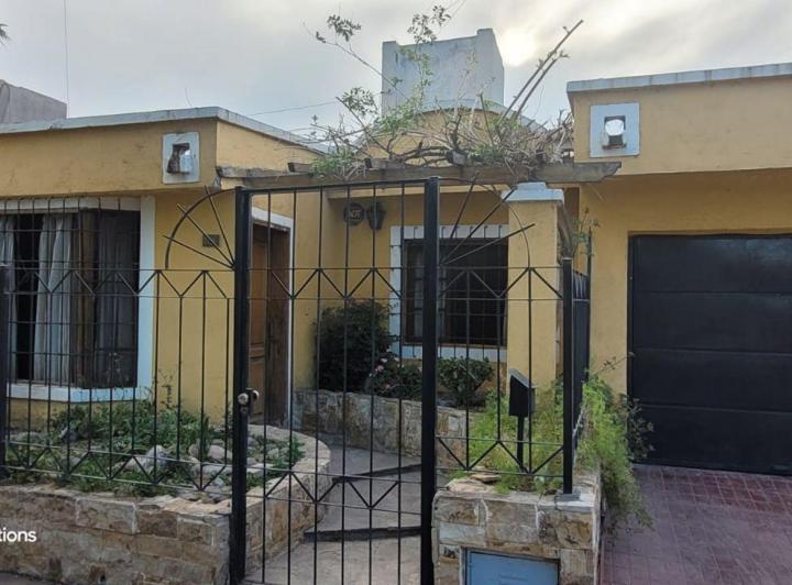 Casa · 119m² · 6 Ambientes · 1 Cochera