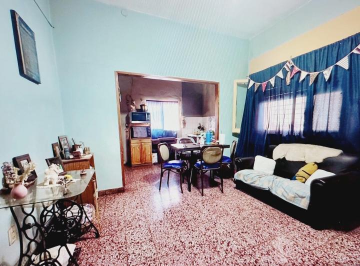 Casa · 120m² · 6 Ambientes · 2 Cocheras