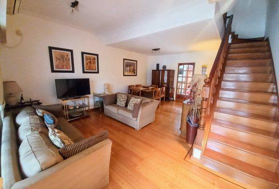 Casa · 174m² · 4 Ambientes · 1 Cochera