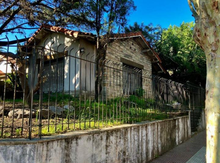 Casa · 135m² · 4 Ambientes · 2 Cocheras