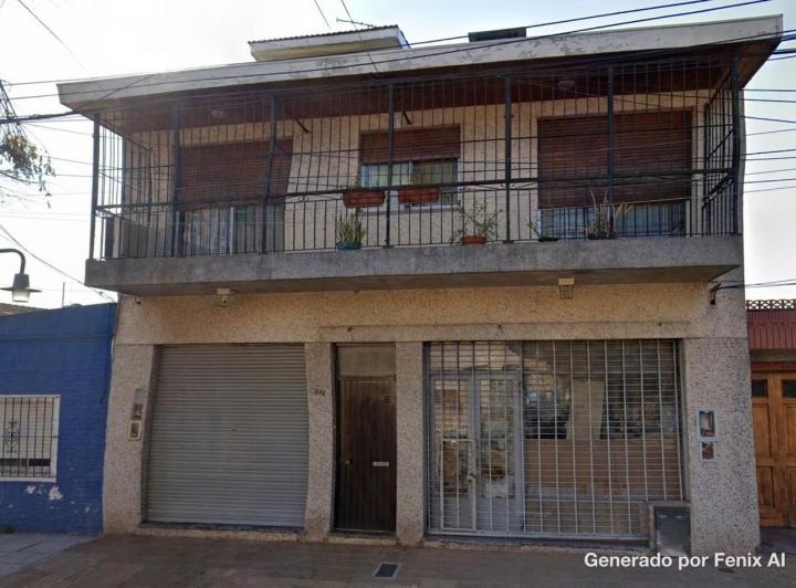 Casa · 232m² · 7 Ambientes · 2 Cocheras