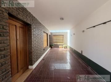 Casa · 170m² · 5 Ambientes · Casa en Centro