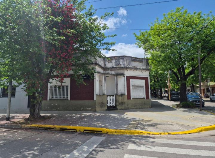 Casa · 130m² · 5 Ambientes · 1 Cochera