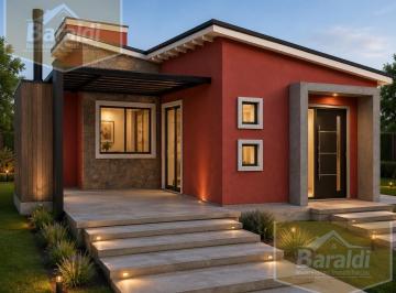 Casa · 69m² · 5 Ambientes · 1 Cochera · Casa - Carpinteria