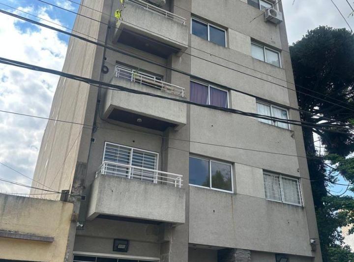 Departamento · 40m² · 2 Ambientes · 1 Cochera