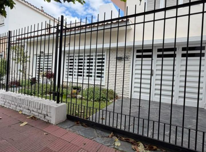 Casa · 170m² · 3 Ambientes · 1 Cochera