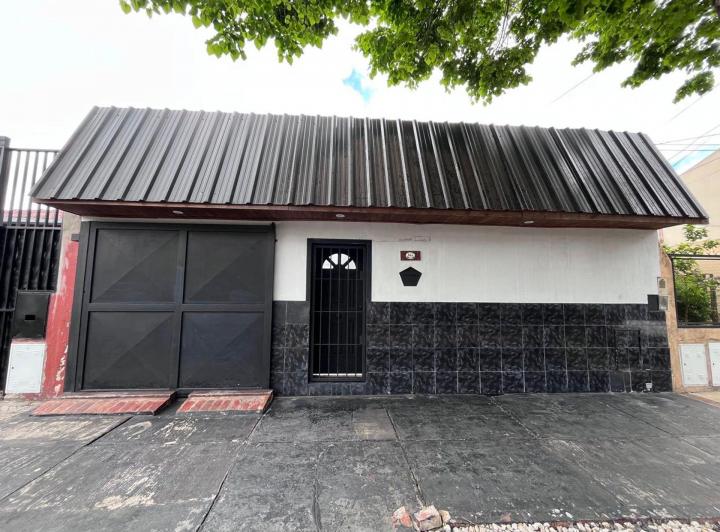 Casa · 100m² · 3 Ambientes · 1 Cochera