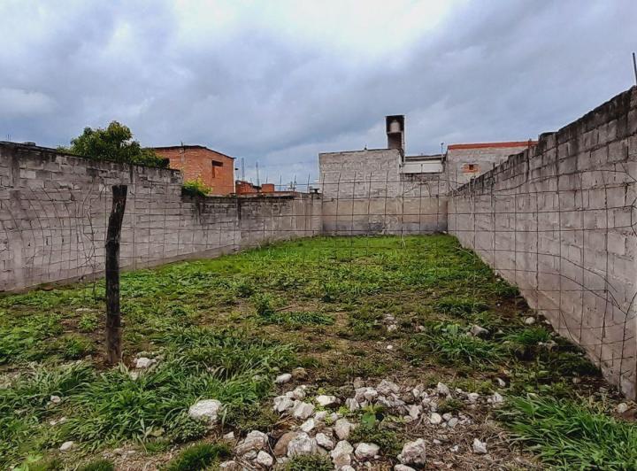 Terreno · 300m²
