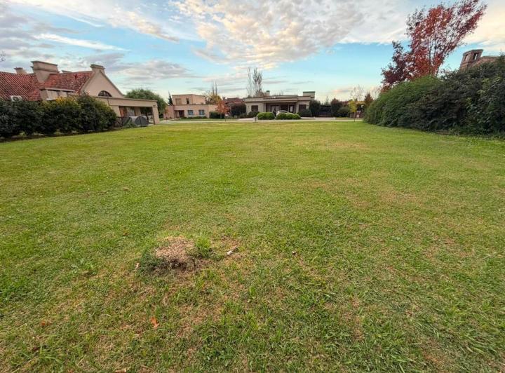 Terreno · 940m²