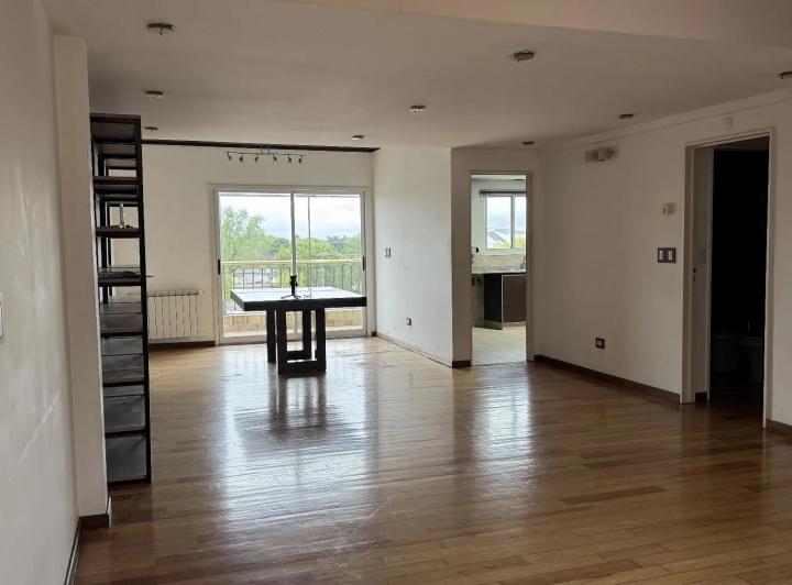 Departamento · 158m² · 6 Ambientes · 1 Cochera