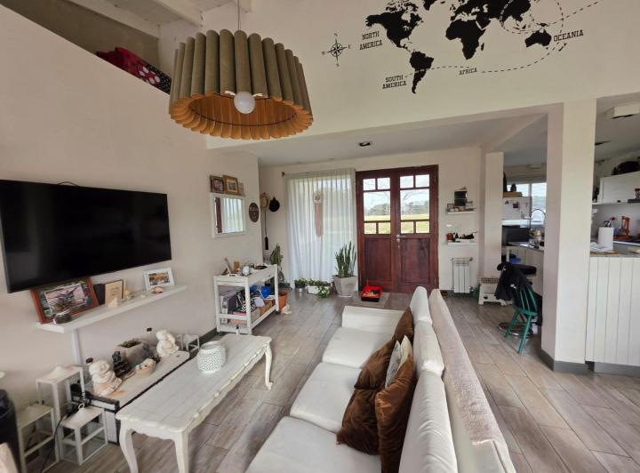 Casa · 99m² · 4 Ambientes · 2 Cocheras